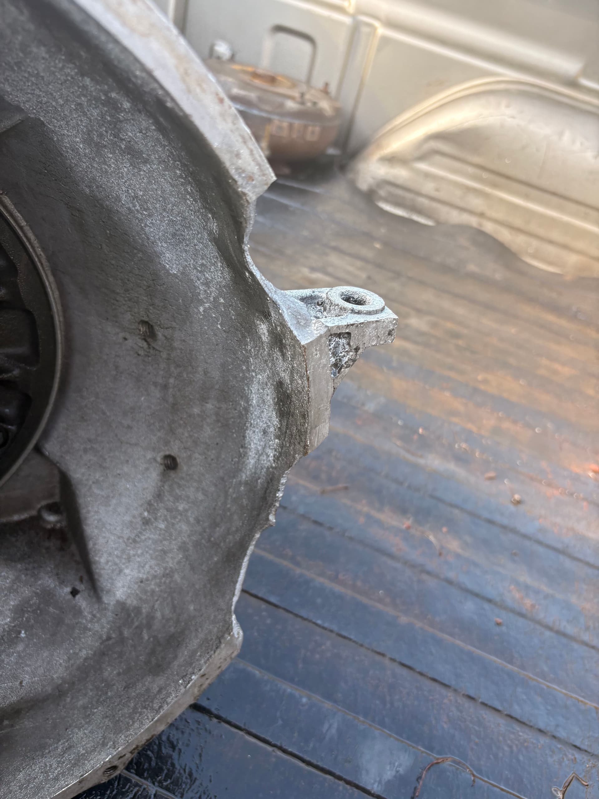 Gallery photos for Cracked Aluminum Transmission Casing Repaired in Under 24 Hours: Image #1