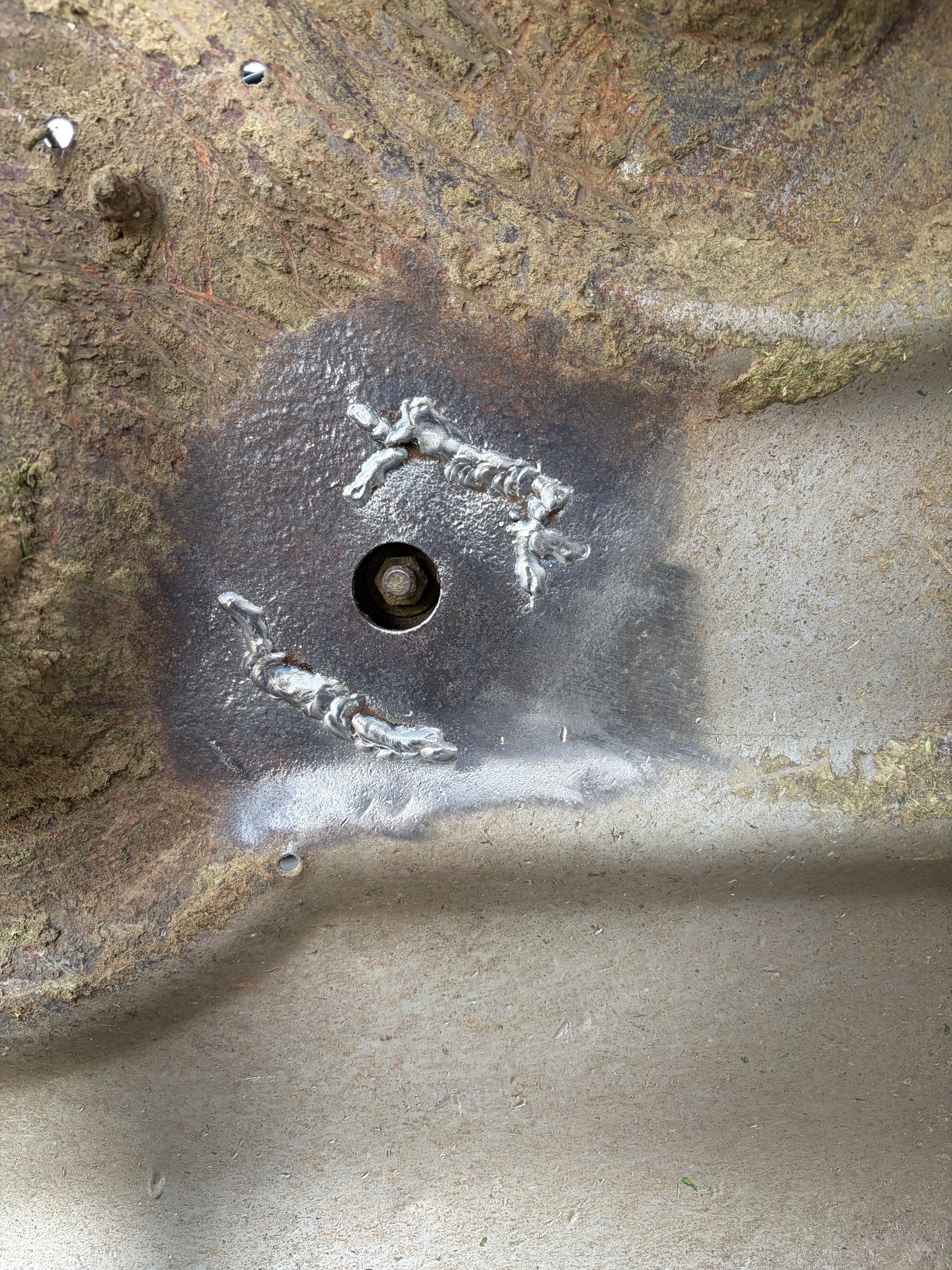 Gallery photos for Mower Deck Repair That Got a Brentwood Customer Back to Work: Image #1