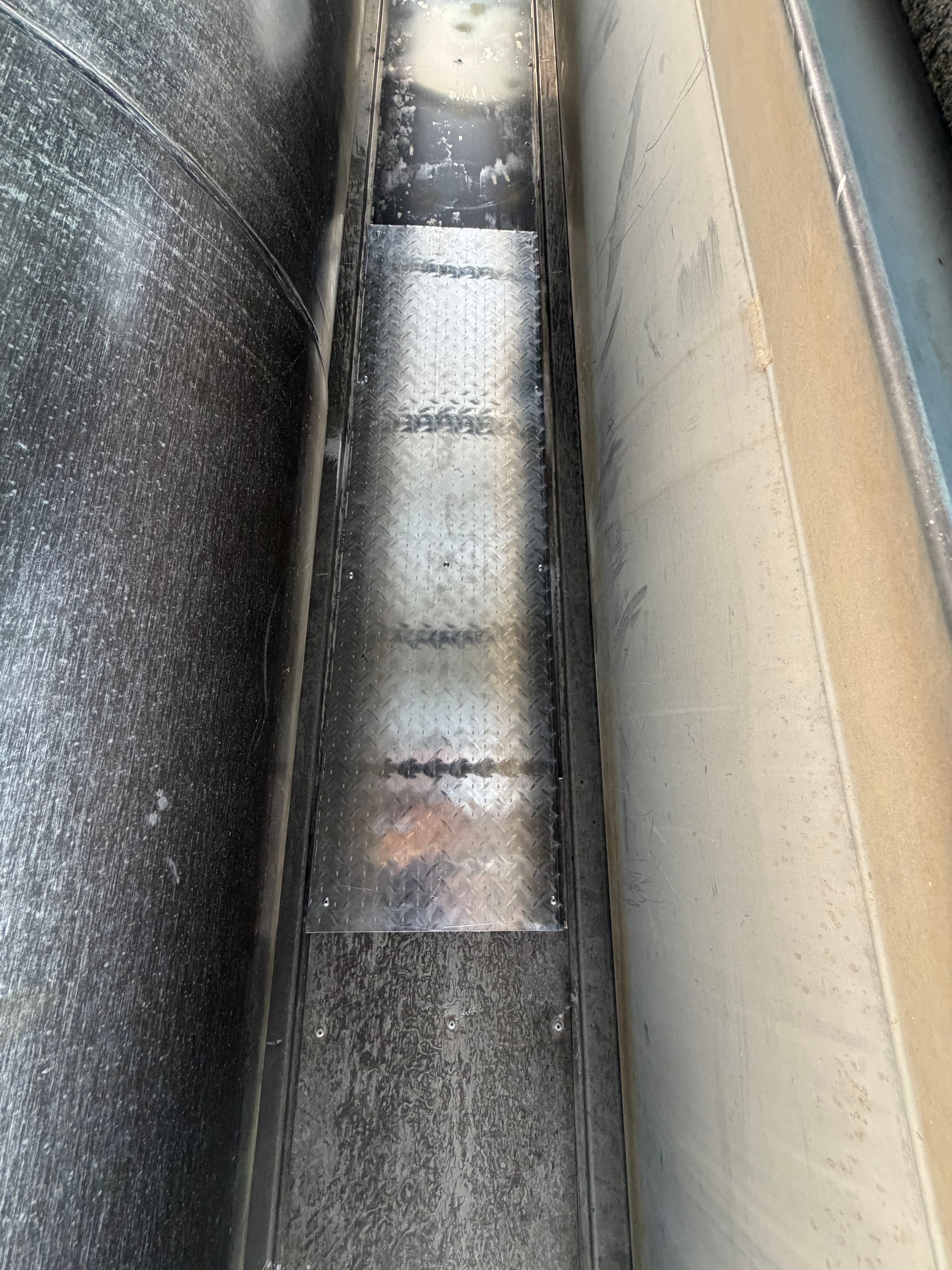 Gallery photos for Mobile Pontoon Weld Repair Gets Eagleville Boater Back on the Lake: Image #1
