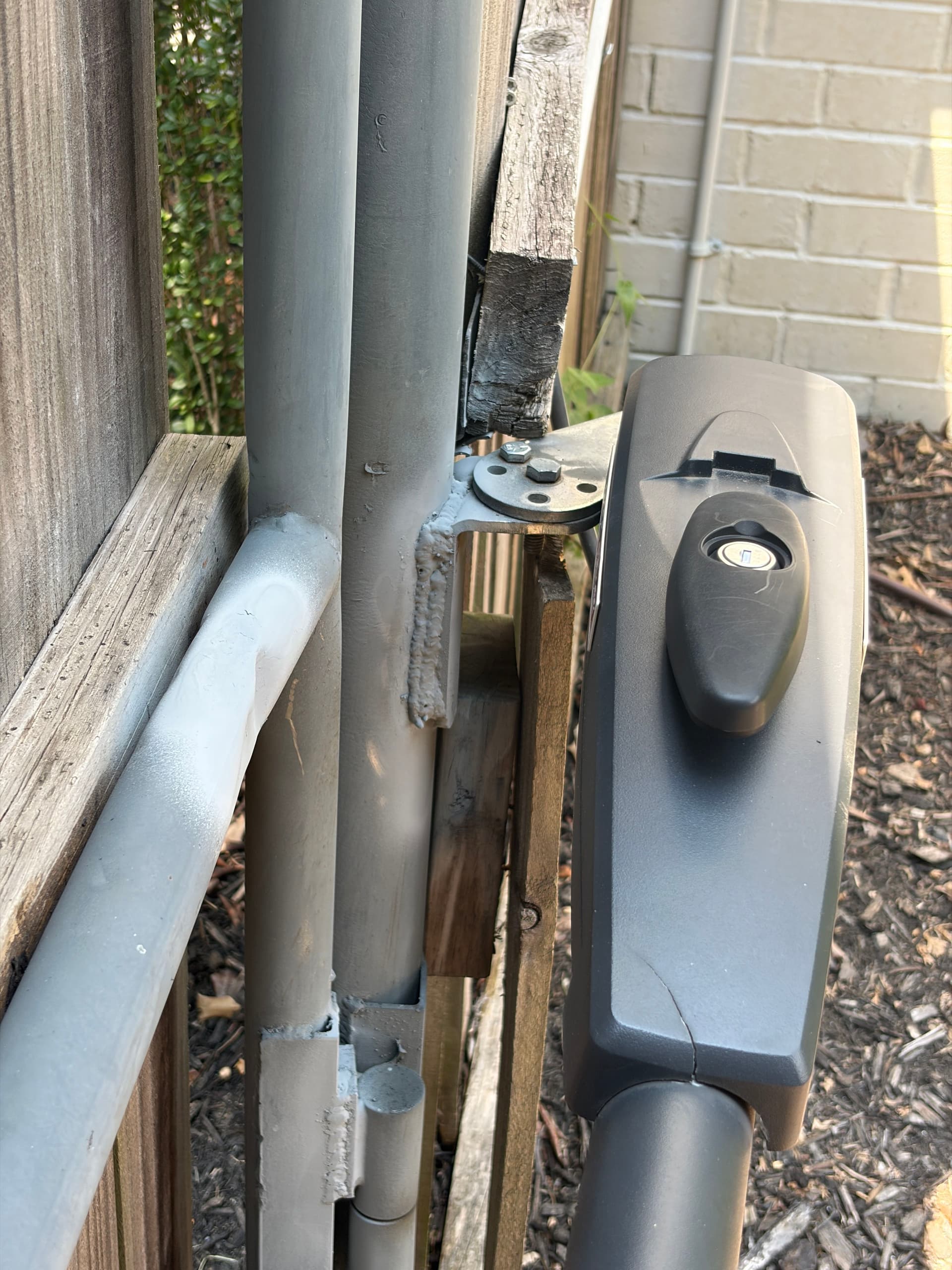 Gallery photos for Gate Repair Done Right in Brentwood: Image #6
