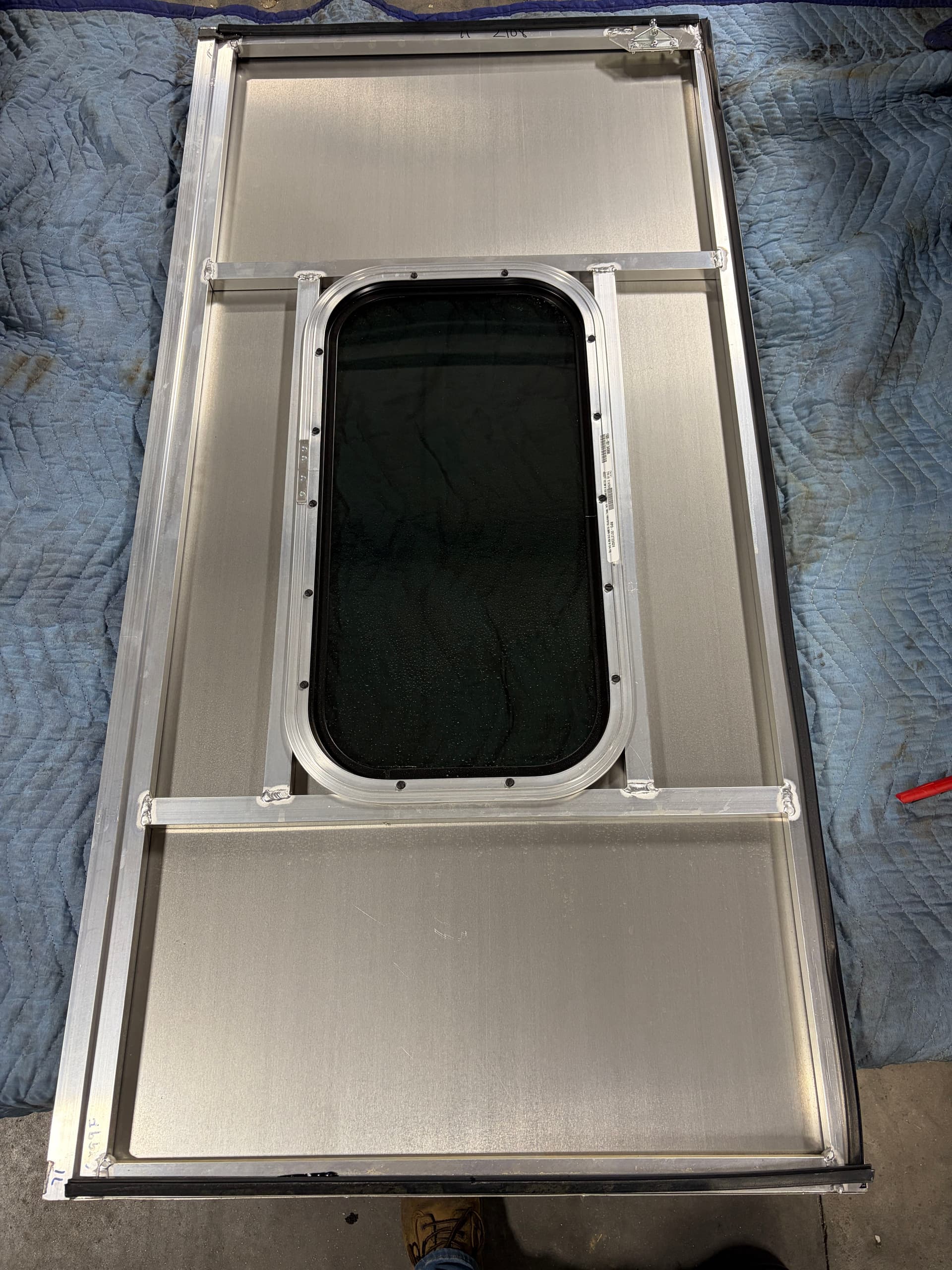 Gallery photos for Custom Aluminum Truck Topper Fabrication and Fit in Murfreesboro TN: Image #2