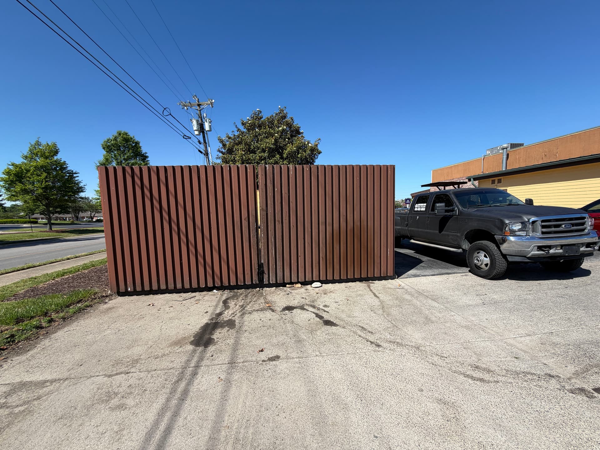 Gallery photos for Dumpster Door Repair for a BBQ Spot in Smyrna TN: Image #2