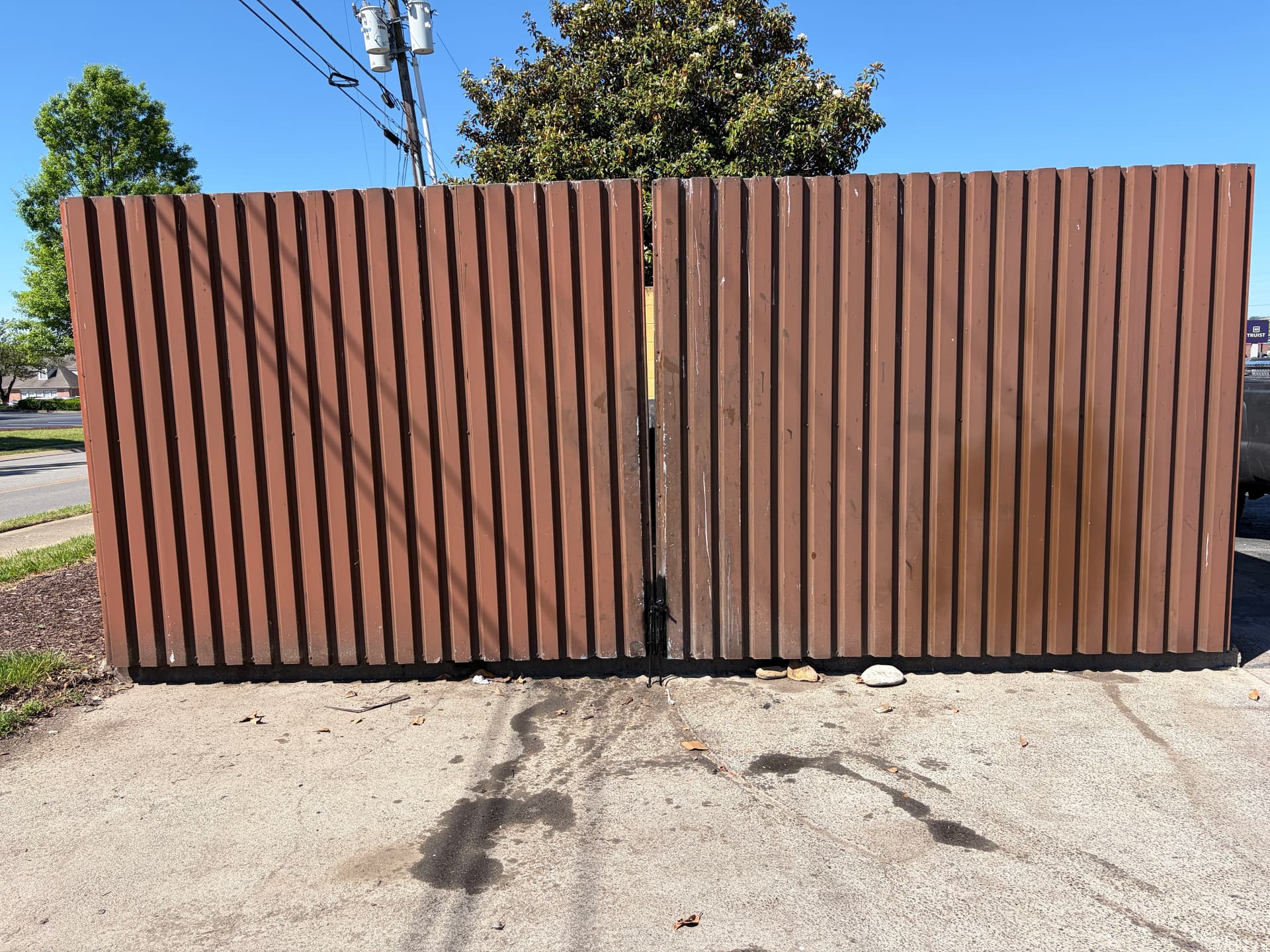 Gallery photos for Dumpster Door Repair for a BBQ Spot in Smyrna TN: Image #1