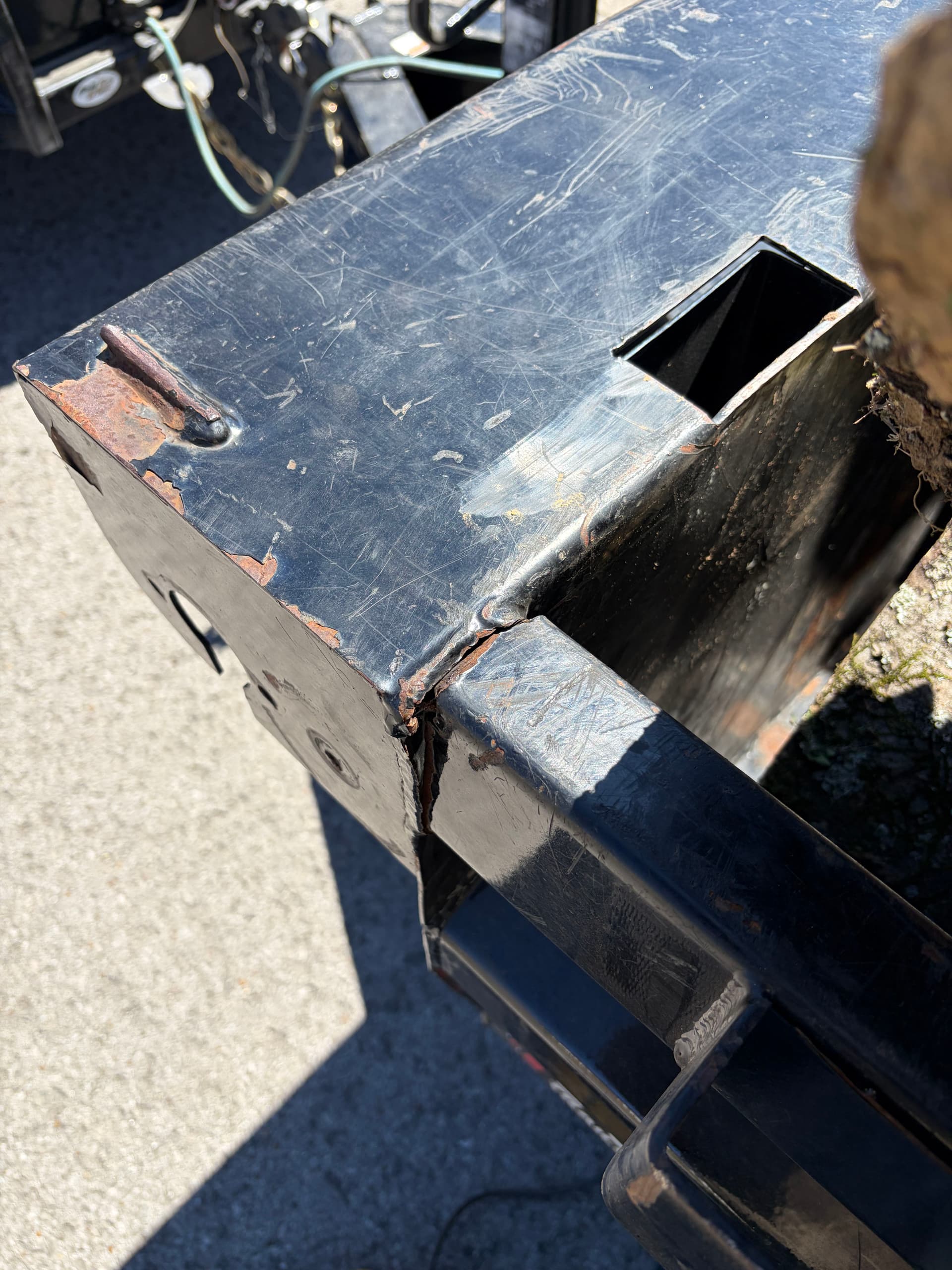 Gallery photos for Trailer Saved from Major Damage: Image #1