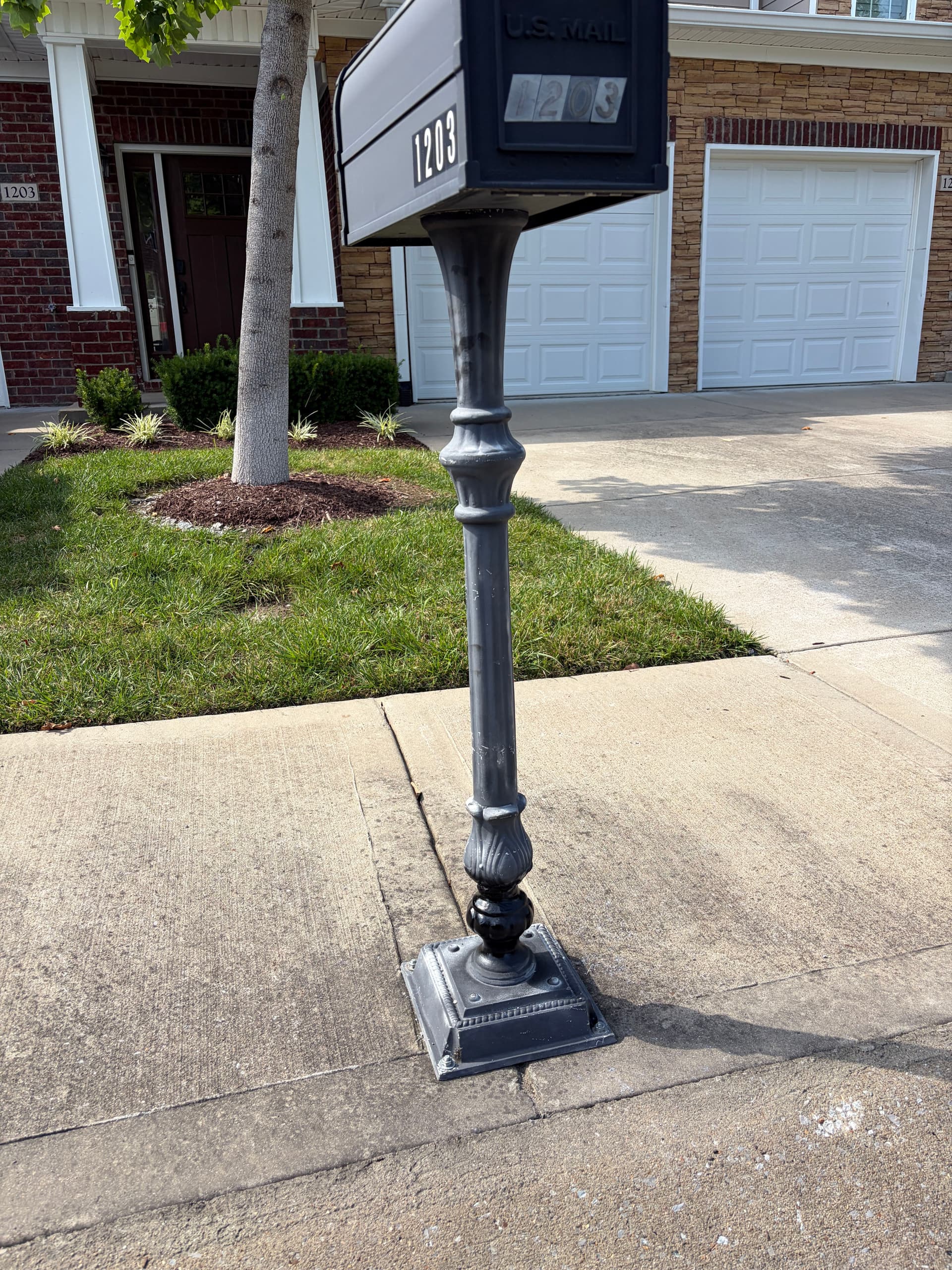 Aluminum Mailbox Post Repair Done Right in Murfreesboro image
