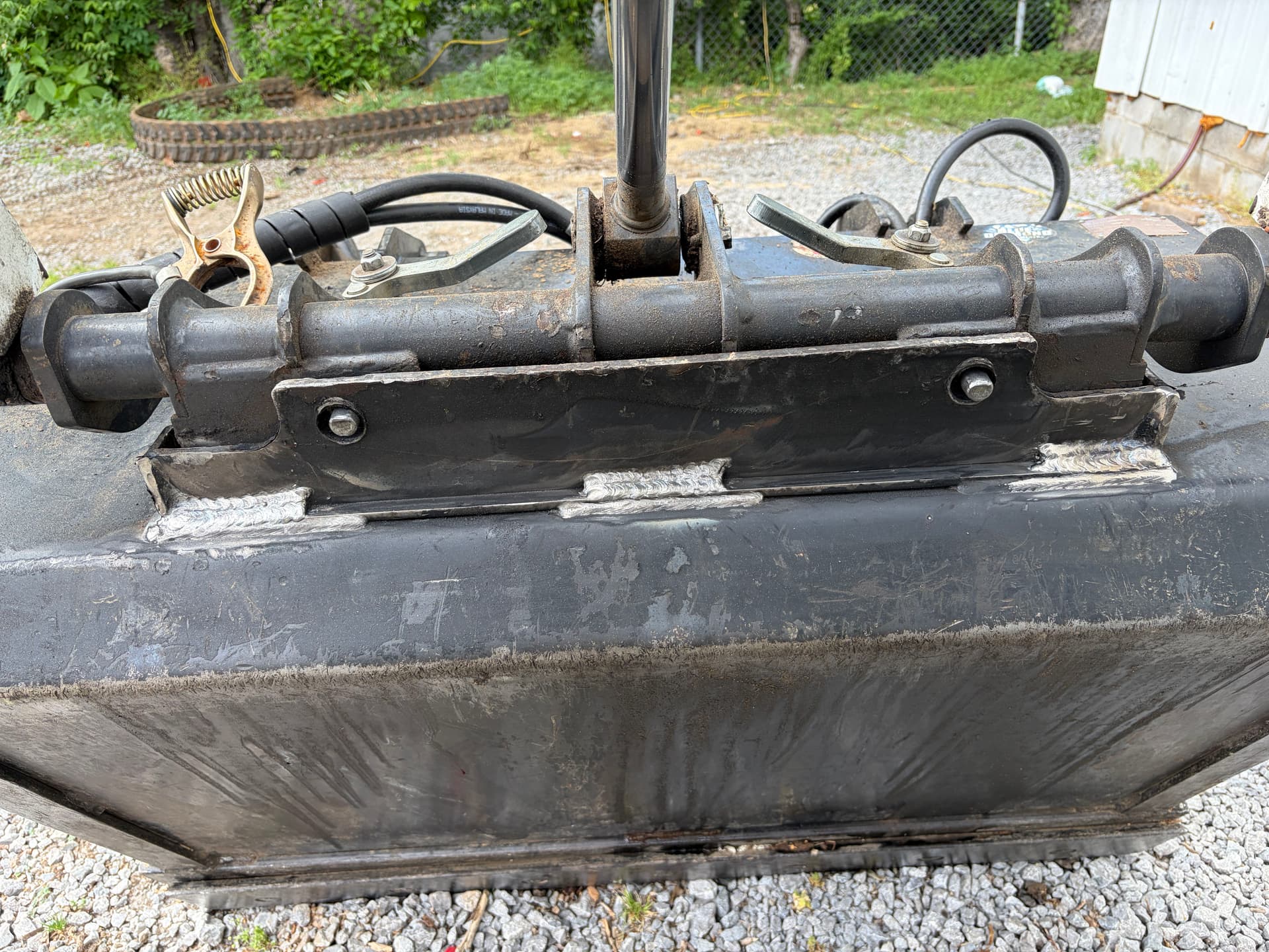 Gallery photos for Nashville Grappler Repair Gets a Tree Service Back to Work: Image #2