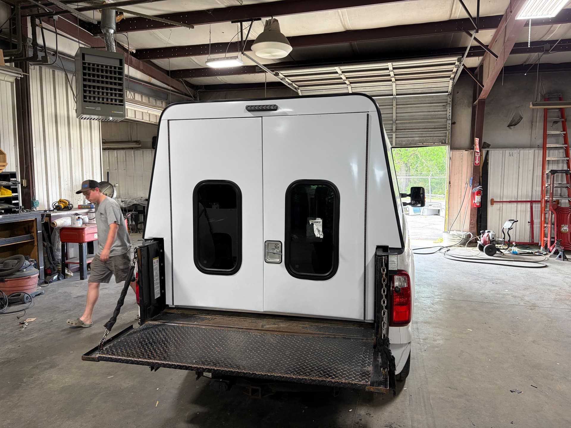Gallery photos for Custom Aluminum Truck Topper Fabrication and Fit in Murfreesboro TN: Image #4