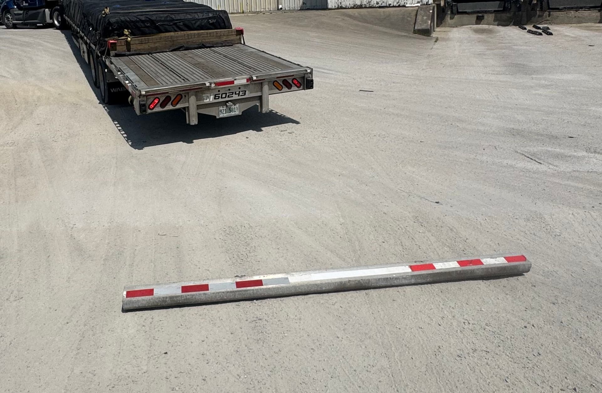 Semi Trailer Bumper Repair in Murfreesboro Tennessee image