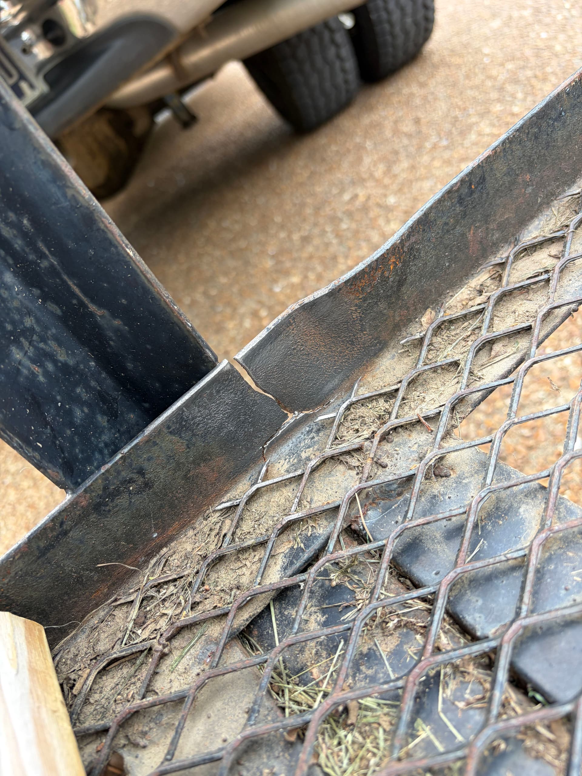 Gallery photos for Structural Trailer Repair Gets a Springhill Customer Back Hauling: Image #2