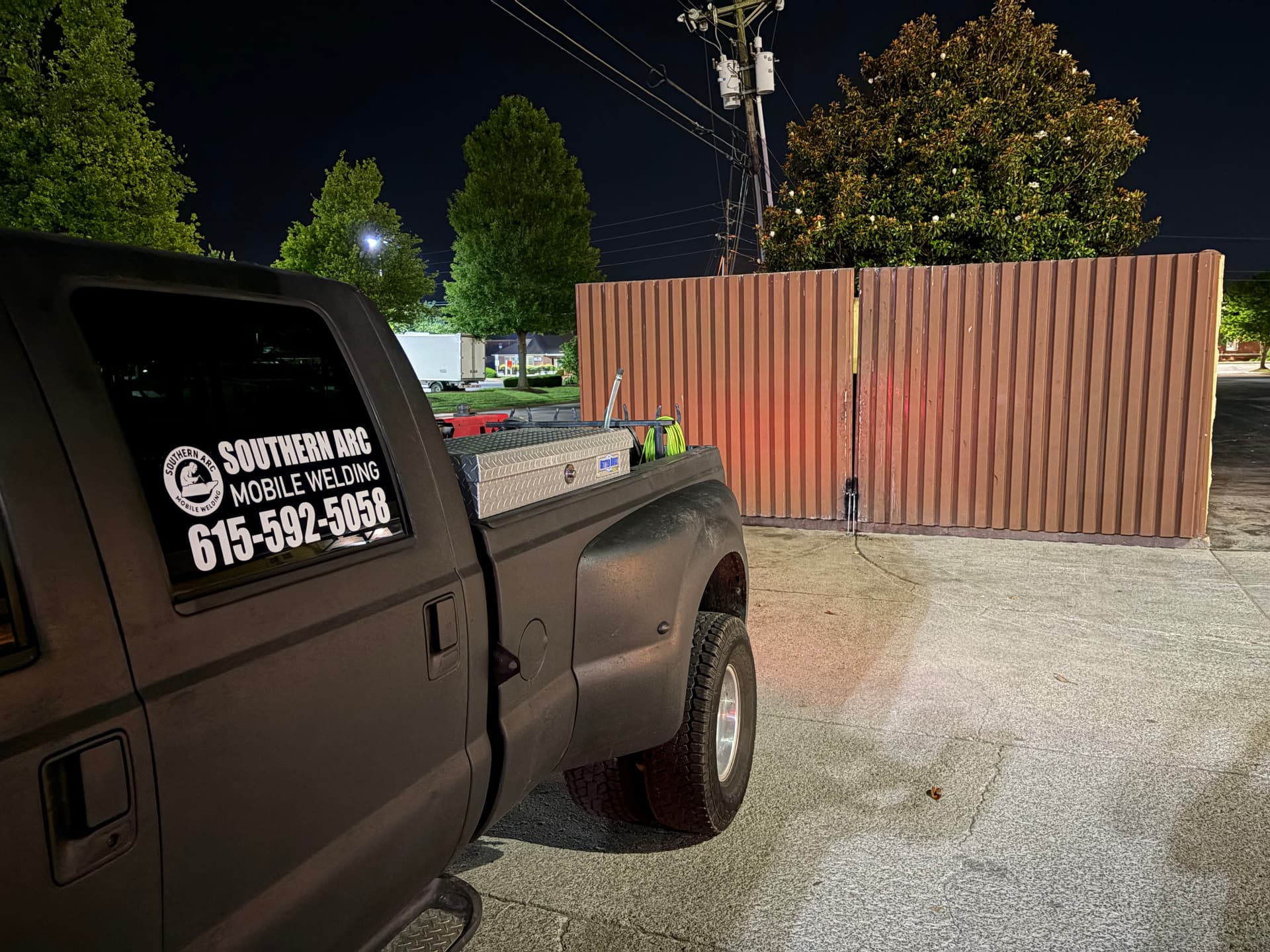 Gallery photos for Late-Night Dumpster Gate Repair at a Smyrna Restaurant: Image #1