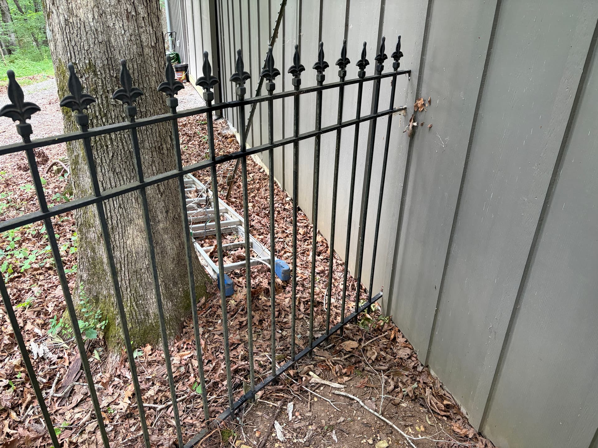 Gallery photos for Wrought Iron Fence Reset Gets Murfreesboro Home Inspection Ready: Image #1