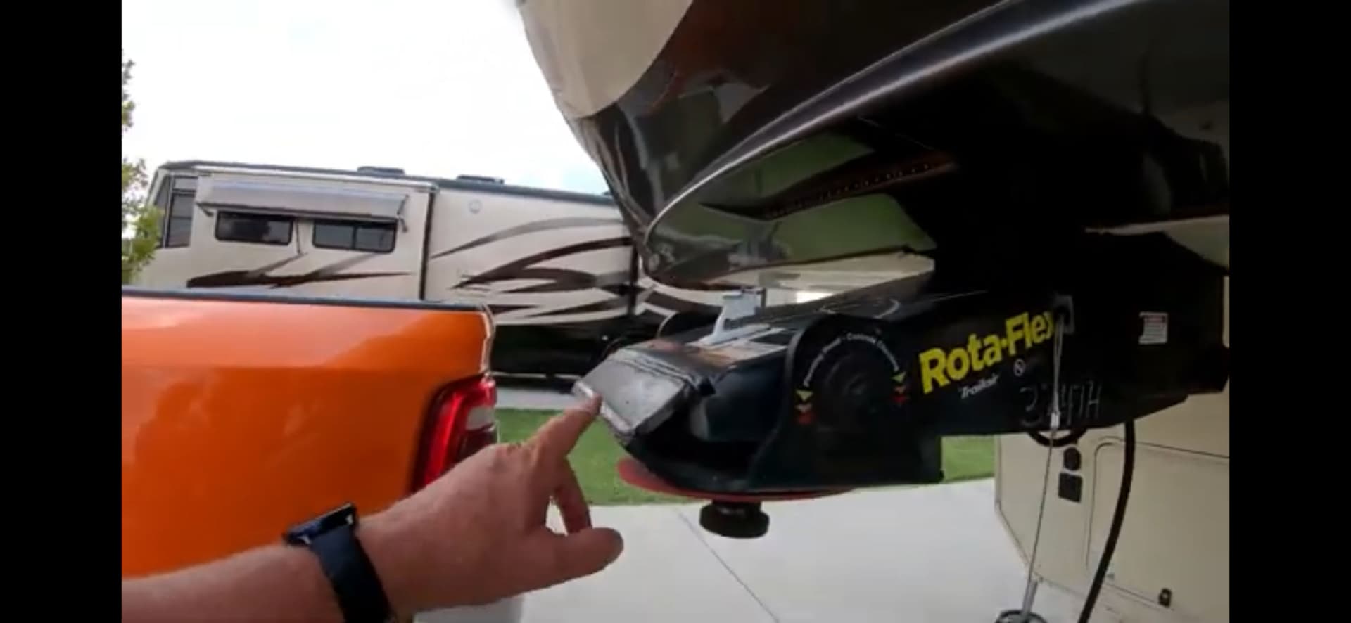 Fifth Wheel Repair on the Spot at a Columbia TN Festival image