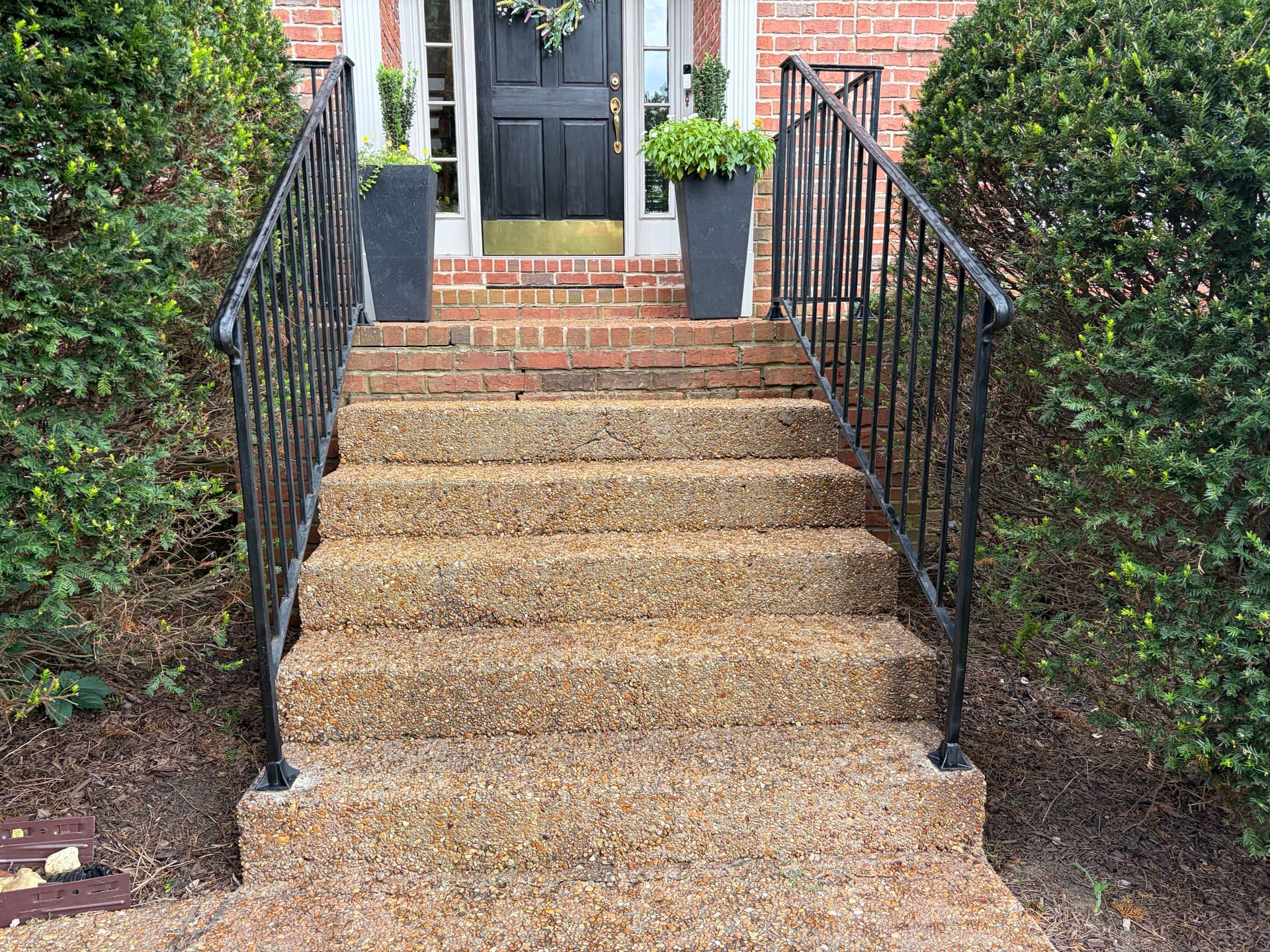 Gallery photos for Front Entry Handrail Repair Done Right in Brentwood: Image #1