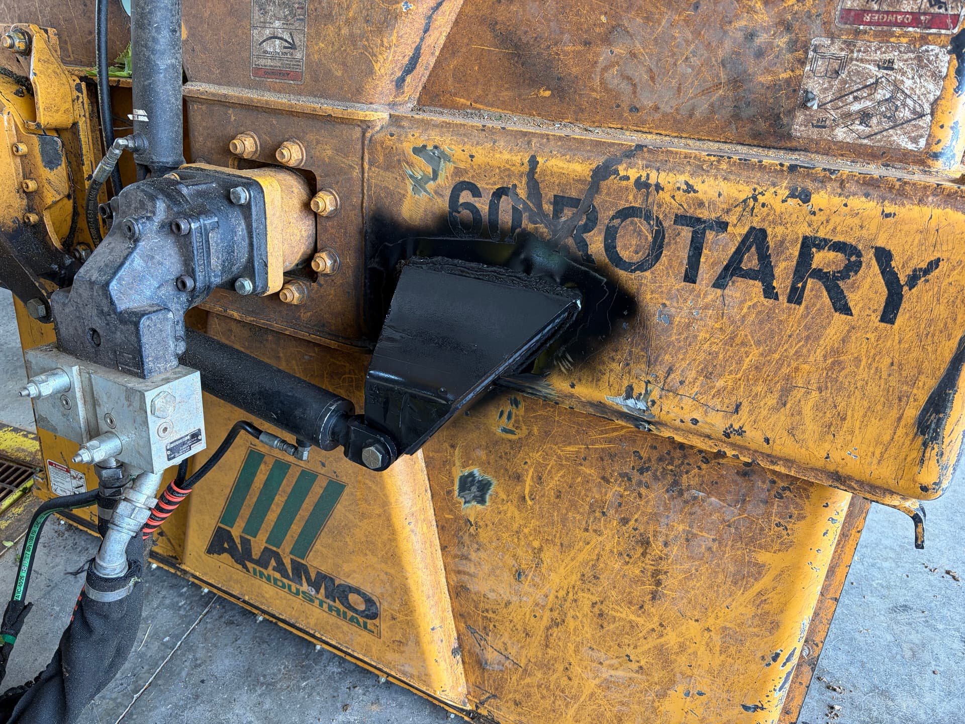 Gallery photos for Alamo Industrial Rotary Mower Repair for Coopertown Tennessee: Image #5