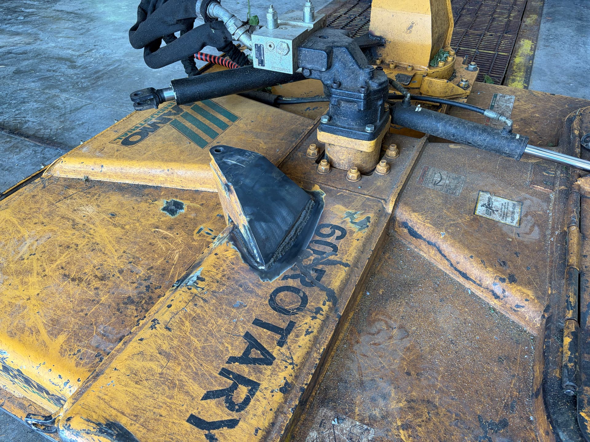 Gallery photos for Alamo Industrial Rotary Mower Repair for Coopertown Tennessee: Image #3