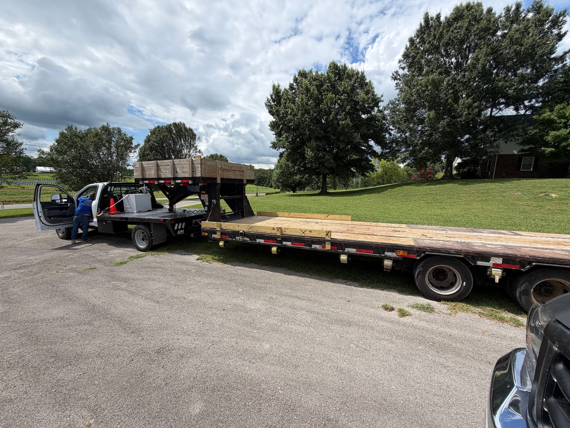 Gallery photos for Trailer Hatch Reinforcement and Decking Reweld Keeps It Working: Image #2